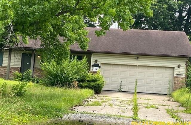 2 Bedroom, 1,317 sq. feet 2344 Morrison Road Granite City, IL