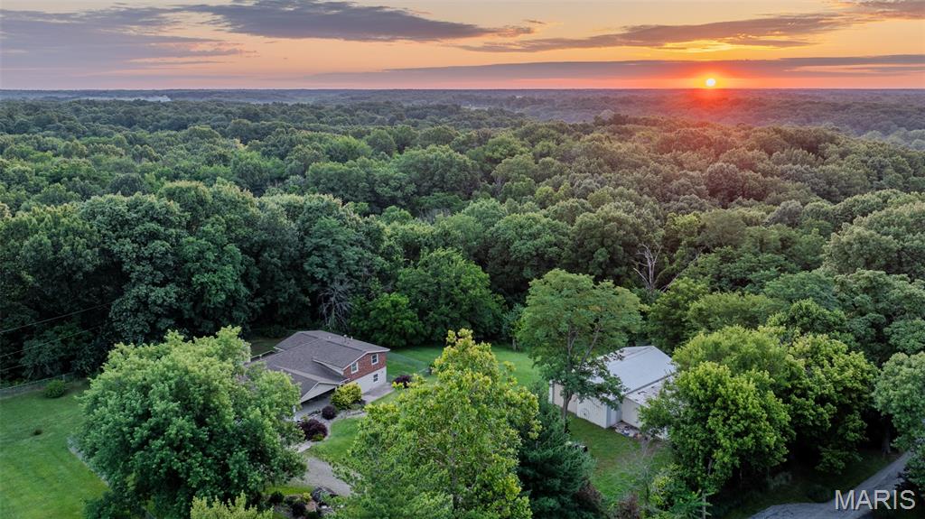 4 Bedroom, 3,000 sq. feet 1208 Bethany Lane Godfrey, IL