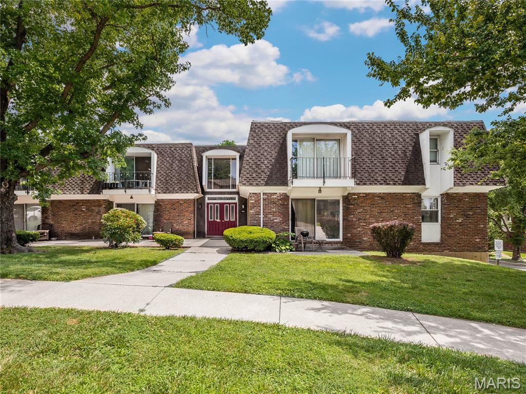 2 Bedroom, 960 sq. feet 1800 Ramada Boulevard Collinsville, IL