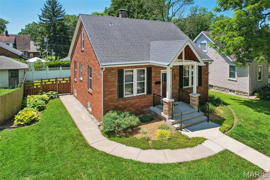 3 Bedroom, 970 sq. feet 1118 13th Street Highland, IL