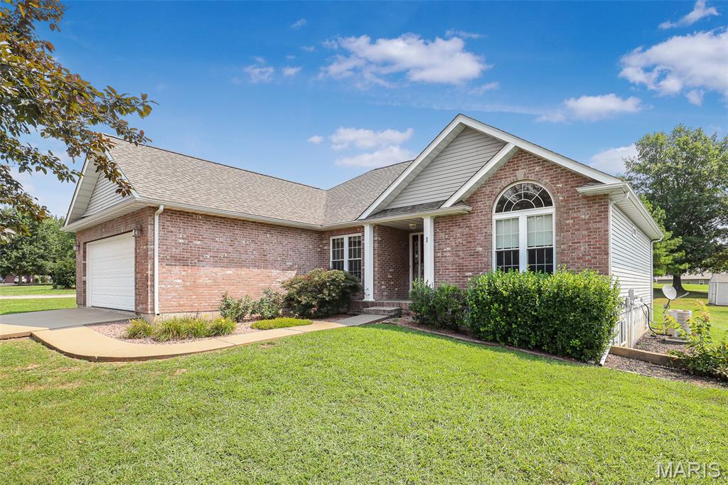 3 Bedroom, 1,706 sq. feet 1 Dogwood Court Fredericktown, MO
