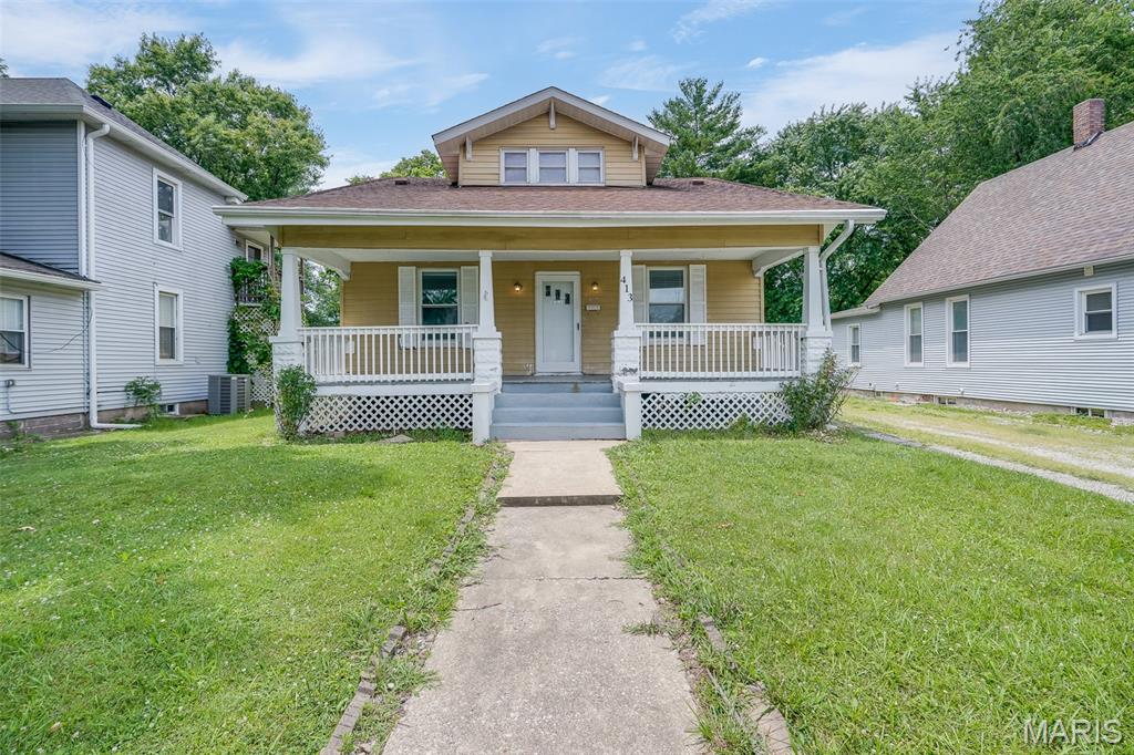 4 Bedroom, 2,233 sq. feet 413 Cherry Street Edwardsville, IL