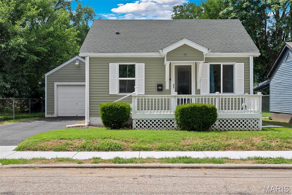 2 Bedroom, 672 sq. feet 72 Beach Avenue Wood River, IL