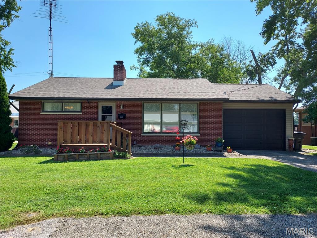 2 Bedroom, 1,008 sq. feet 606 Hena Street Greenville, IL