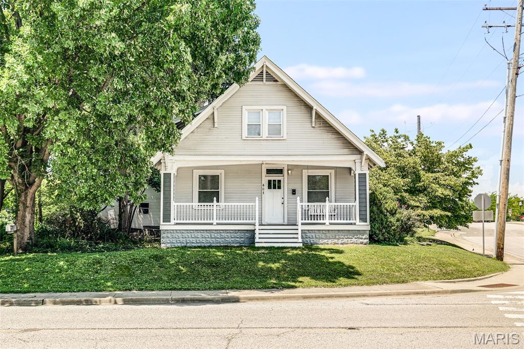 3 Bedroom, 1,725 sq. feet 401 Plum Street Edwardsville, IL