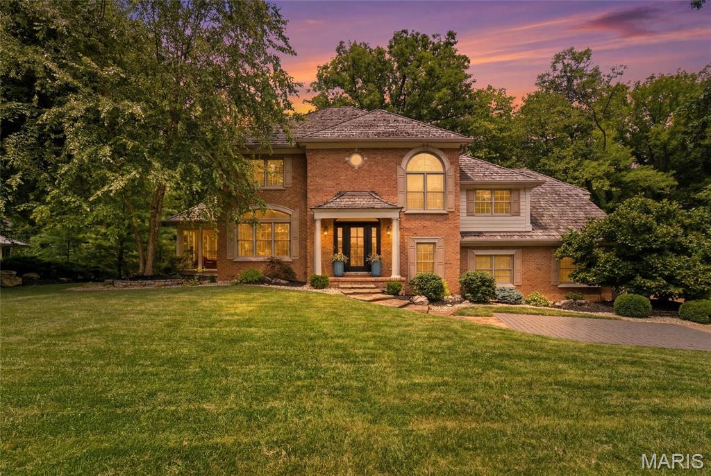 4 Bedroom, 4,060 sq. feet 1107 Oxfordshire Lane Edwardsville, IL