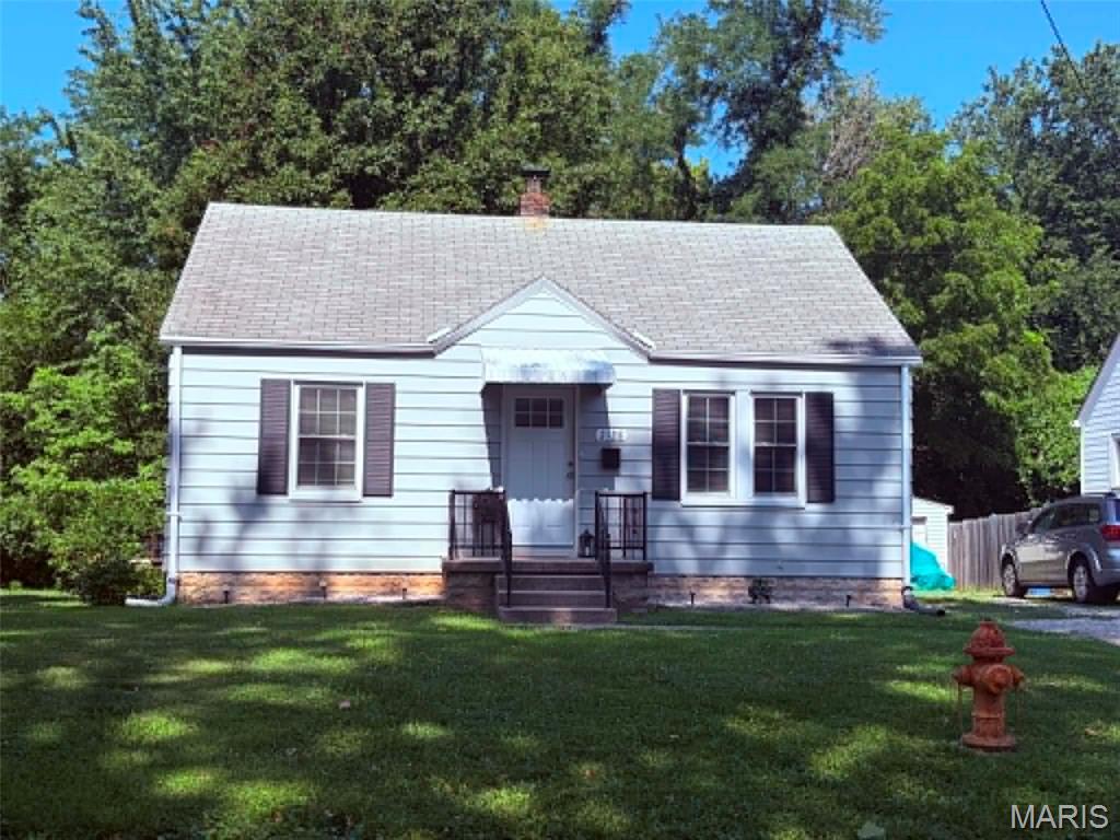 2 Bedroom, 720 sq. feet 2128 Norside Drive Alton, IL
