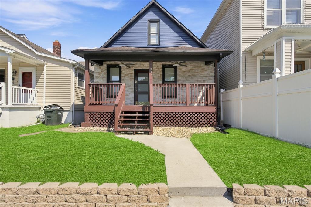3 Bedroom, 1,914 sq. feet 1825 Edwardsville Road Madison, IL