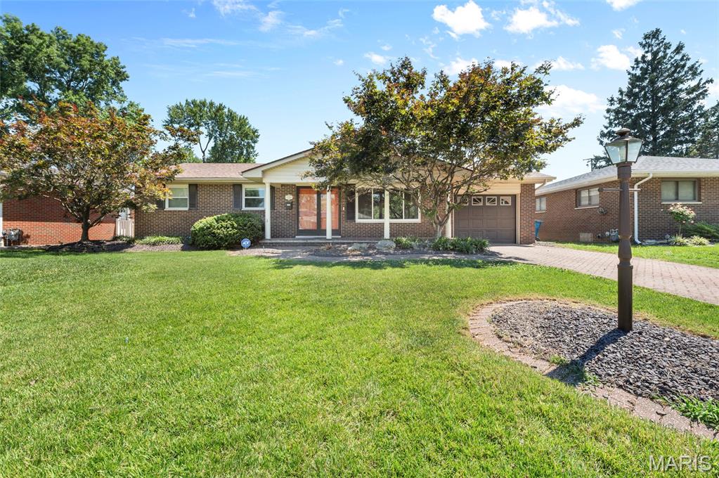 3 Bedroom, 2,356 sq. feet 134 Ash Street Wood River, IL