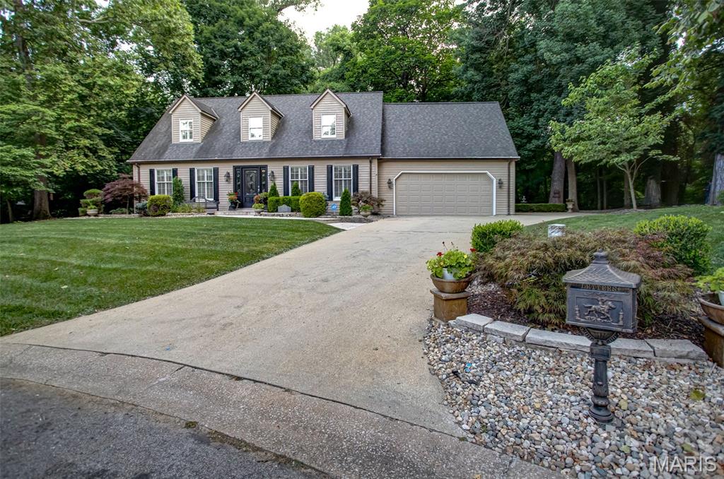 4 Bedroom, 2,383 sq. feet 1122 Georgia Street Edwardsville, IL