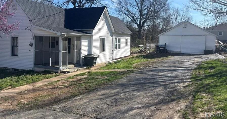 2 Bedroom, 1,052 sq. feet 811 Andrews Street Fredericktown, MO