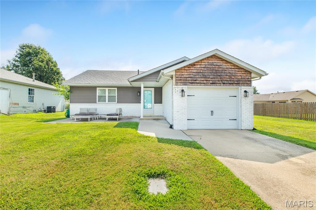 3 Bedroom, 1,008 sq. feet 440 Deer Run Moro, IL