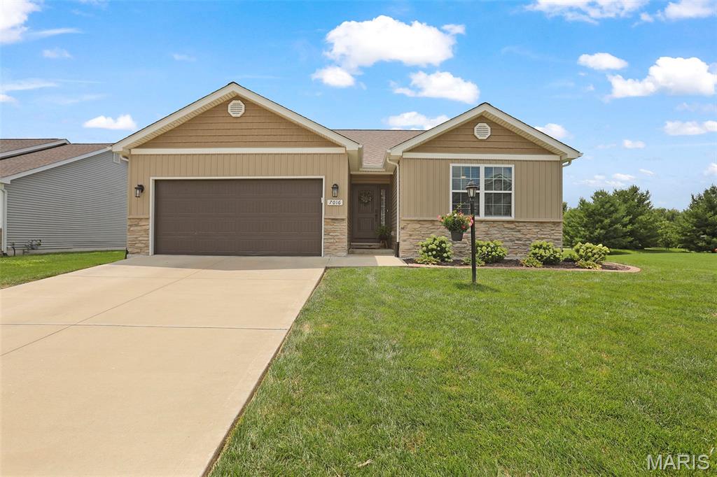4 Bedroom, 2,585 sq. feet 7016 Augusta Drive Glen Carbon, IL