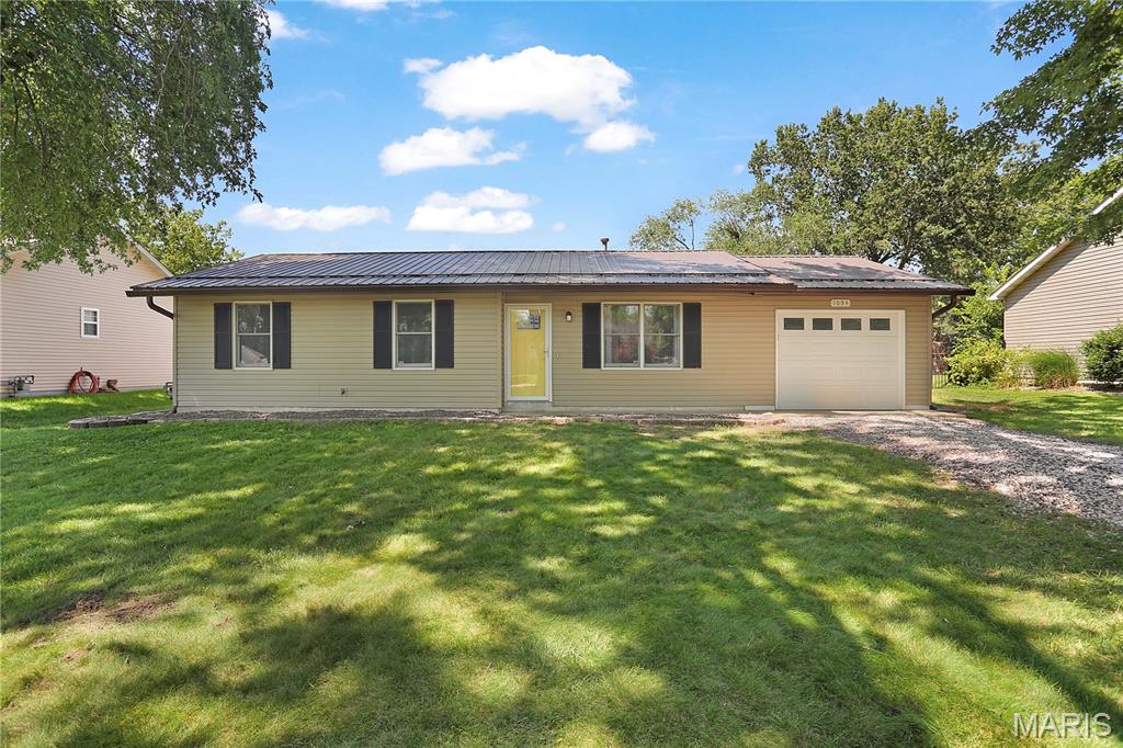 3 Bedroom, 1,084 sq. feet 1054 Catalina Drive Edwardsville, IL
