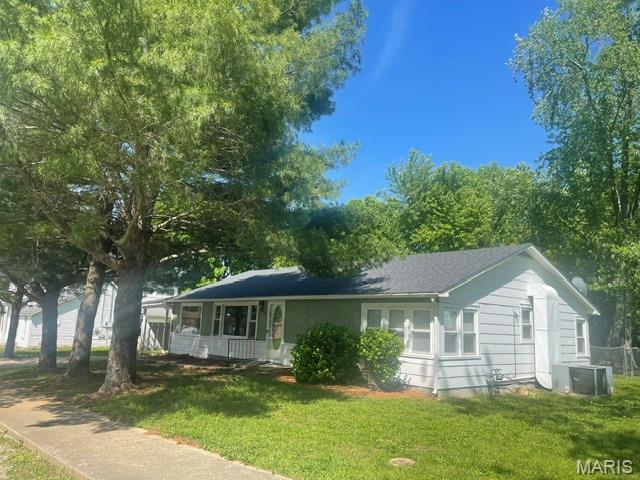 3 Bedroom, 1,400 sq. feet 205 Southwood Avenue Fredericktown, MO