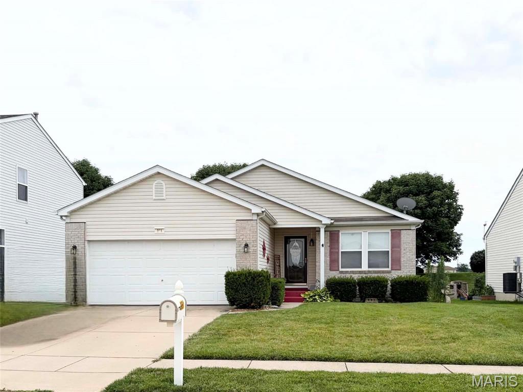 3 Bedroom, 1,796 sq. feet 981 Koenig Drive Godfrey, IL