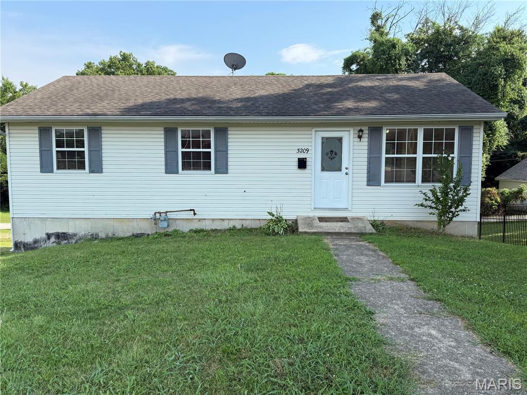 3 Bedroom, 1,585 sq. feet 3209 College Avenue Alton, IL