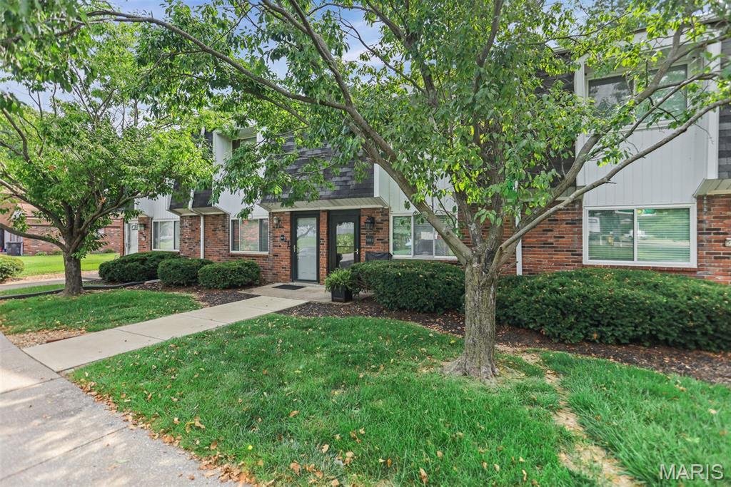 2 Bedroom, 2,030 sq. feet 5001 Little Creek Lane Godfrey, IL