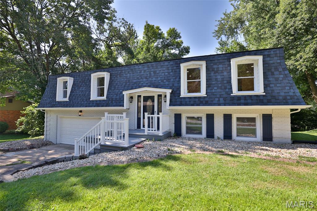 3 Bedroom, 2,065 sq. feet 18 Trailridge Lane Glen Carbon, IL