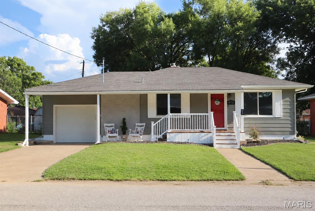 4 Bedroom, 2,100 sq. feet 634 Mildred Avenue Wood River, IL