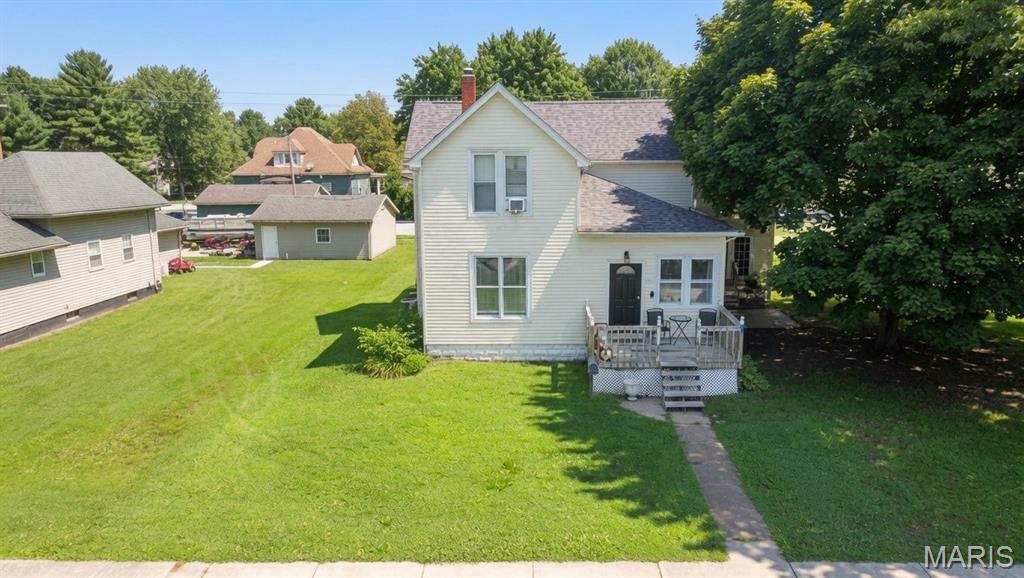 4 Bedroom, 2,460 sq. feet 111 4th North Street Mount Olive, IL