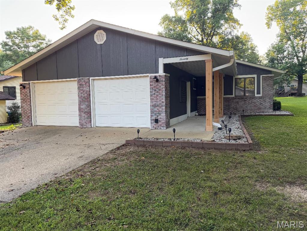 3 Bedroom, 1,342 sq. feet 70 Meadow Lane Glen Carbon, IL
