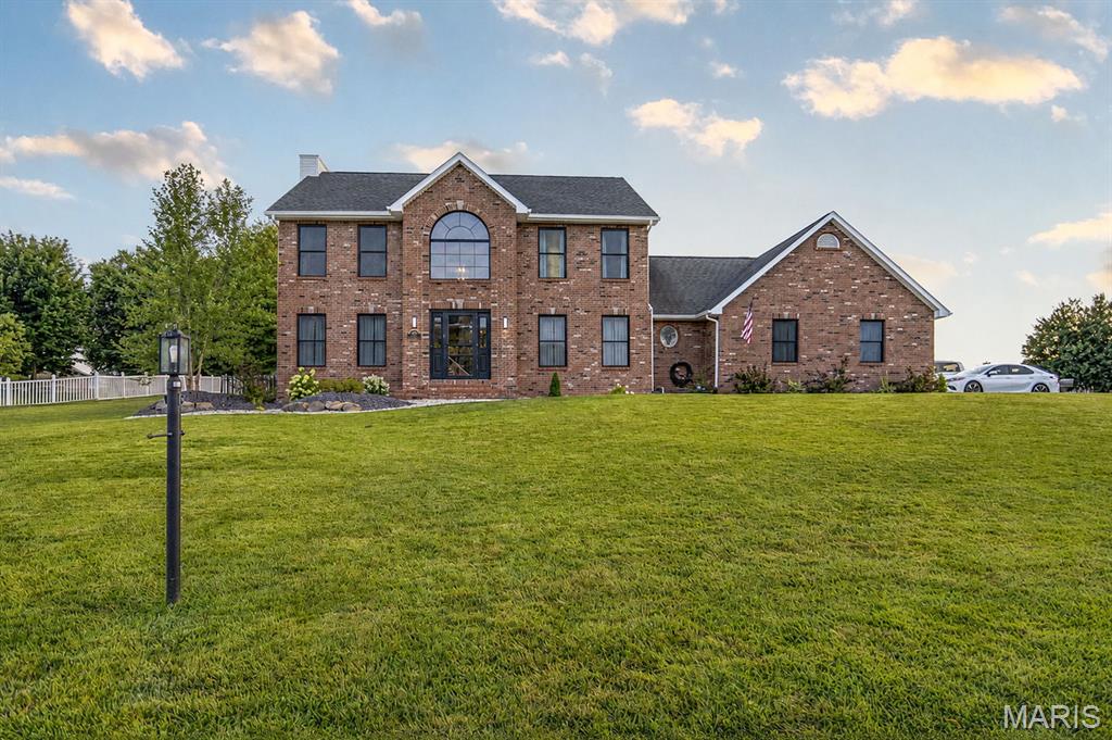 3 Bedroom, 3,245 sq. feet 5220 Foxglove Lane Godfrey, IL