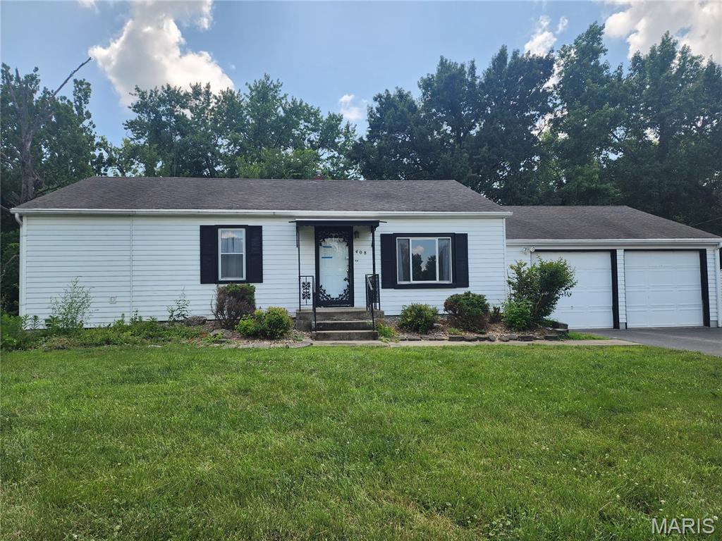 2 Bedroom, 1,120 sq. feet 408 Bender Avenue East Alton, IL