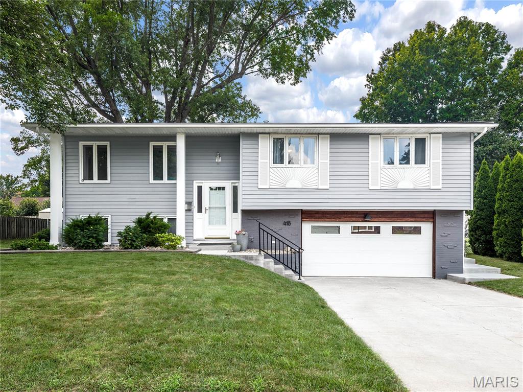3 Bedroom, 1,693 sq. feet 418 Vermont St  Bethalto, IL