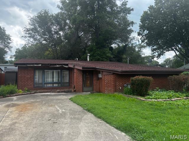 2 Bedroom, 1,252 sq. feet 710 Valley Drive East Alton, IL
