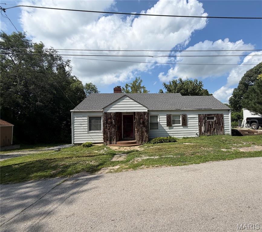 2 Bedroom, 1,466 sq. feet 2926 Forest Drive Alton, IL