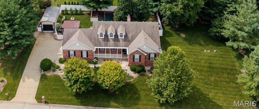 4 Bedroom, 3,176 sq. feet 1105 Saddlewood Drive Maryville, IL