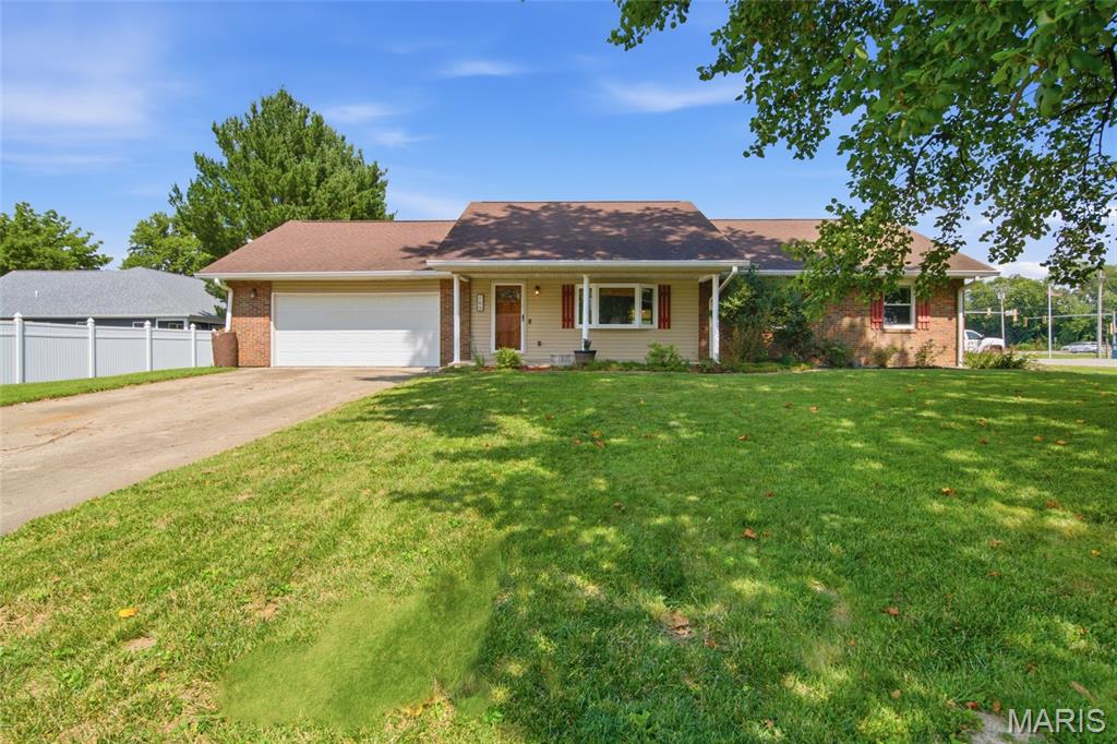 4 Bedroom, 2,342 sq. feet 102 Irene Drive St Jacob, IL