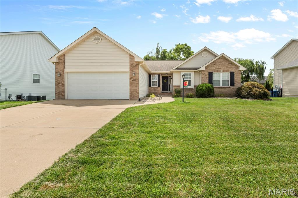 4 Bedroom, 2,827 sq. feet 7022 Richmond Drive Glen Carbon, IL