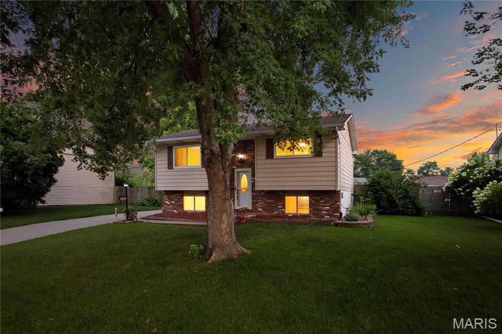 3 Bedroom, 1,588 sq. feet 36 Georgetown Drive Pontoon Beach, IL