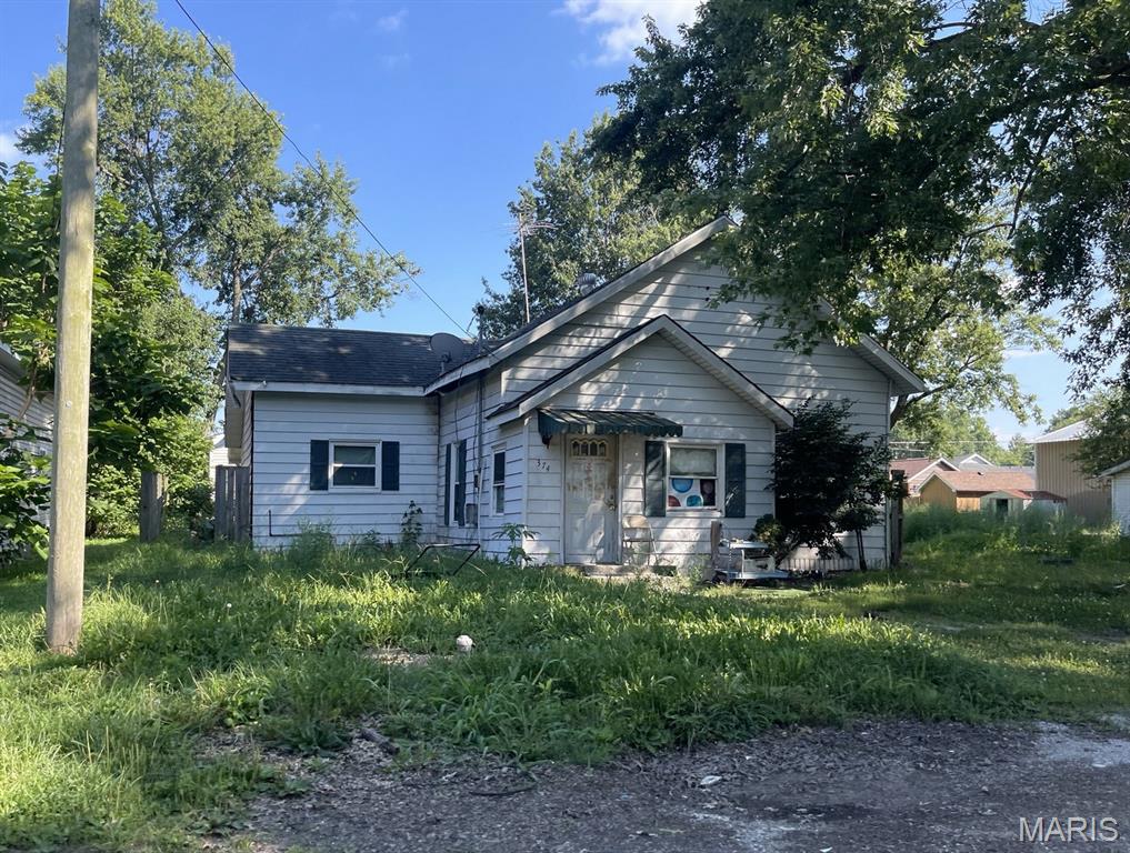 2 Bedroom, 960 sq. feet 374 2nd Street Livingston, IL