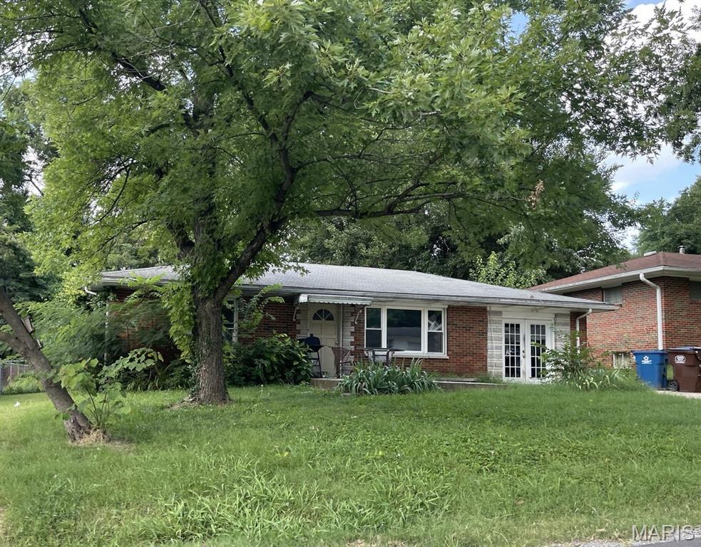 2 Bedroom, 1,104 sq. feet 600 Sitze Drive East Alton, IL