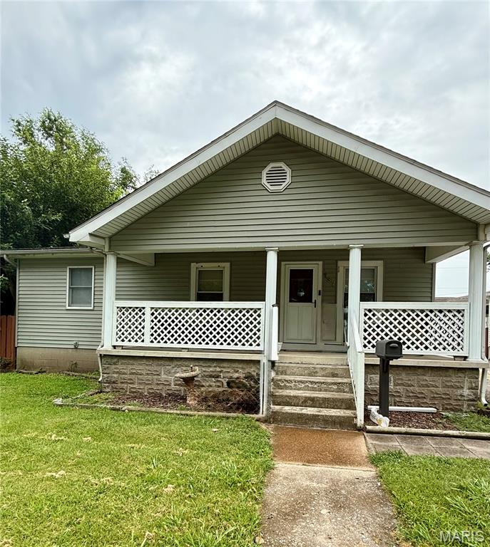 3 Bedroom, 1,462 sq. feet 137 3rd Street Roxana, IL