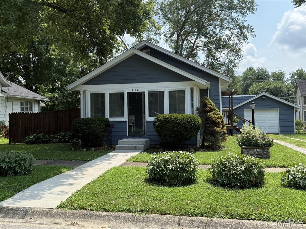2 Bedroom, 1,176 sq. feet 516 South Avenue Greenville, IL