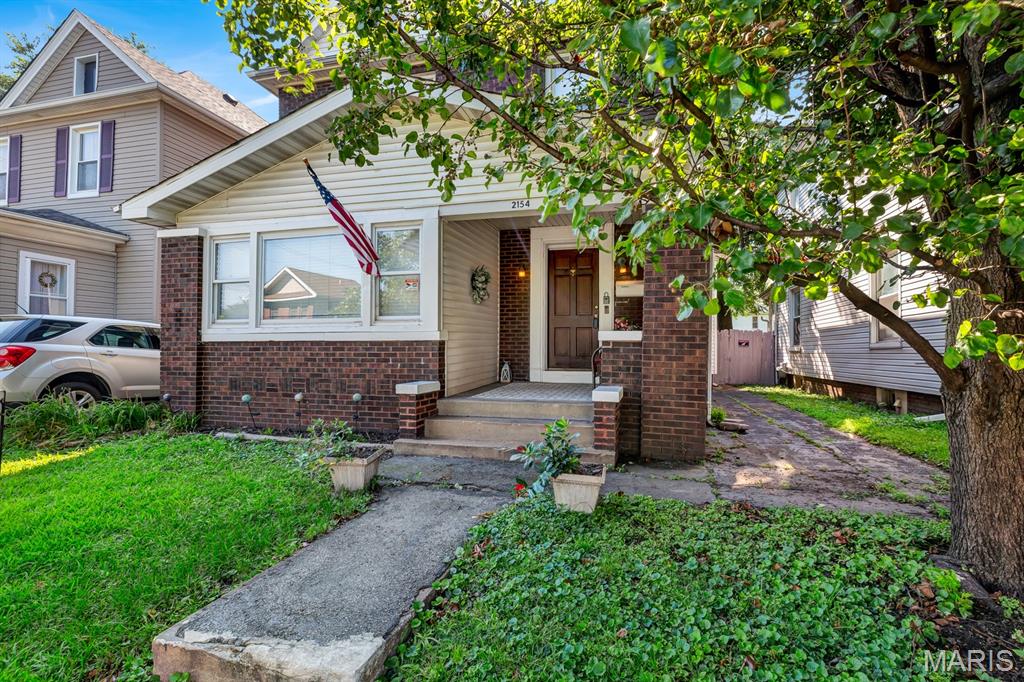 3 Bedroom, 1,550 sq. feet 2154 State Street Granite City, IL