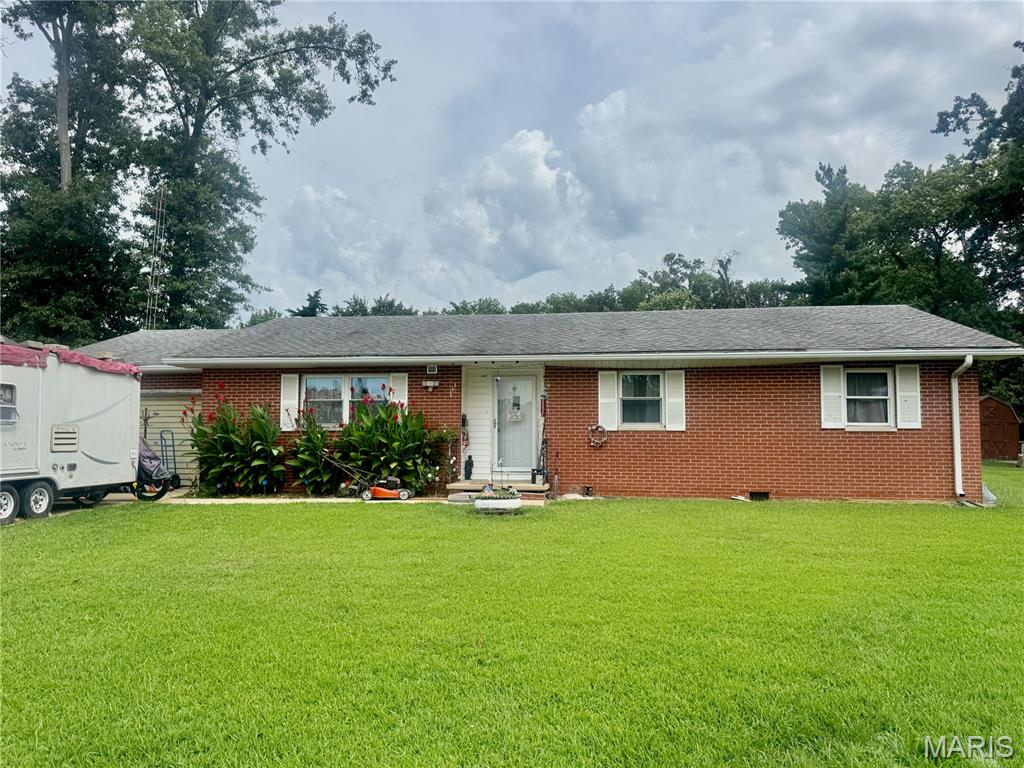3 Bedroom, 1,400 sq. feet 1107 Washington Avenue Greenville, IL