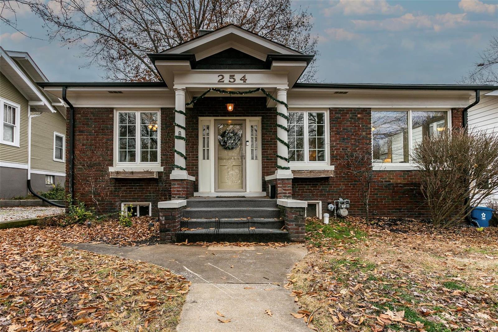 2 Bedroom, 1,143 sq. feet 254 Coventry Place Edwardsville, IL