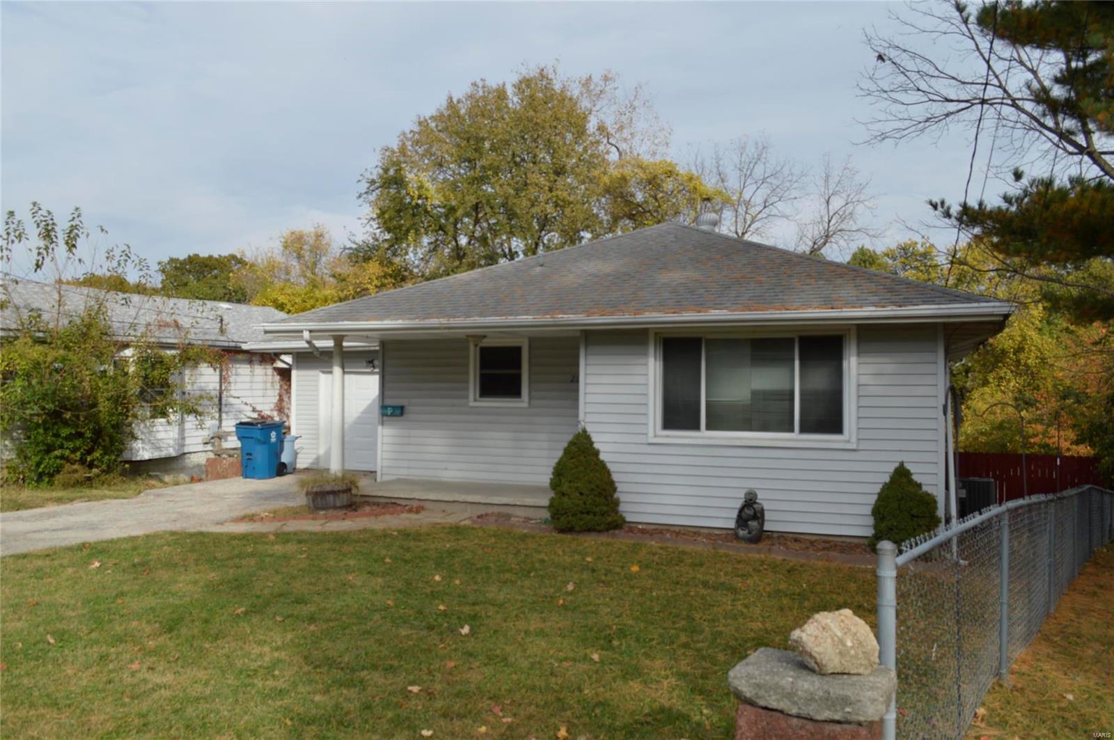 3 Bedroom,  2108 Holland Street Alton, IL