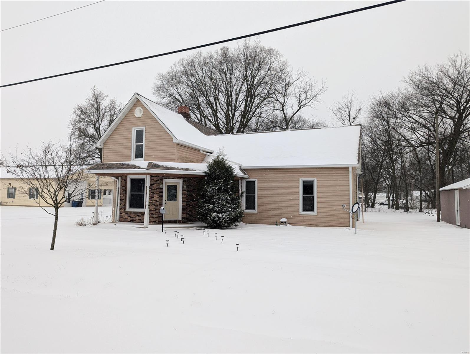 2 Bedroom, 1,575 sq. feet 521 Charles  Greenville, IL