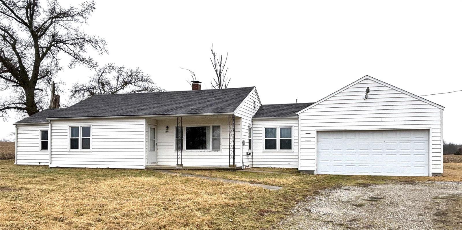 2 Bedroom,  950 Illinois Rt. 140  Greenville, IL