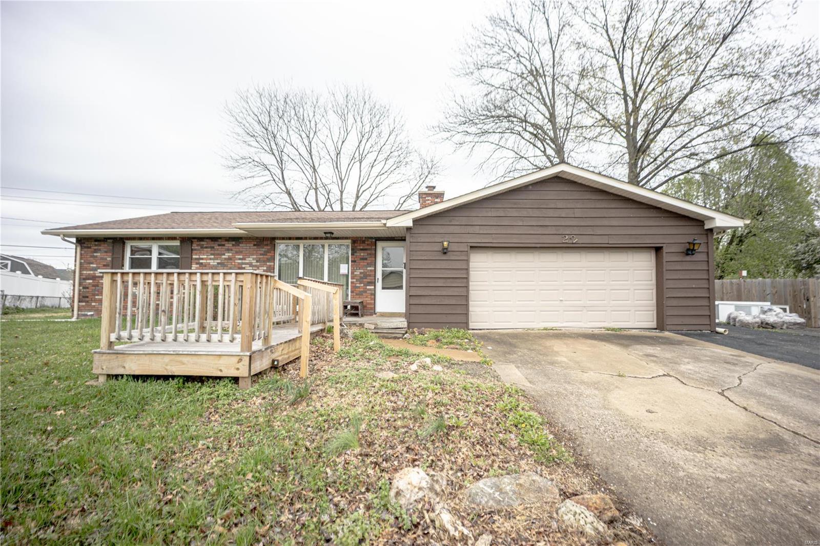 2 Bedroom, 1,140 sq. feet 22 Wilson Park Drive Granite City, IL