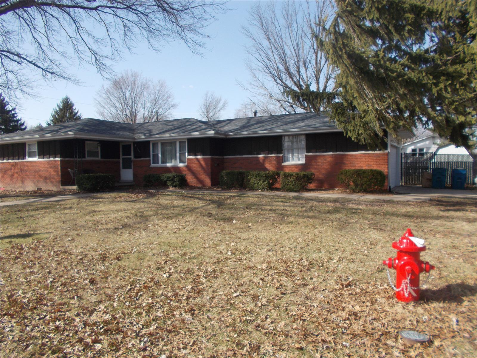 3 Bedroom,  300 Walnut Street Bethalto, IL