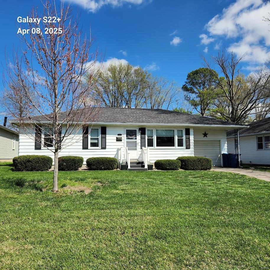 3 Bedroom, 1,303 sq. feet 2011 Cypress Street Highland, IL