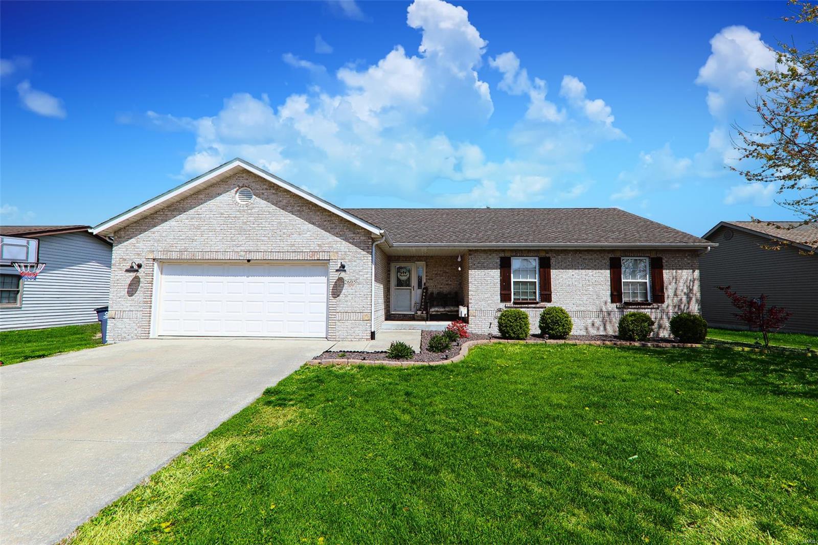 3 Bedroom, 2,506 sq. feet 2605 Buenger Boulevard Granite City, IL