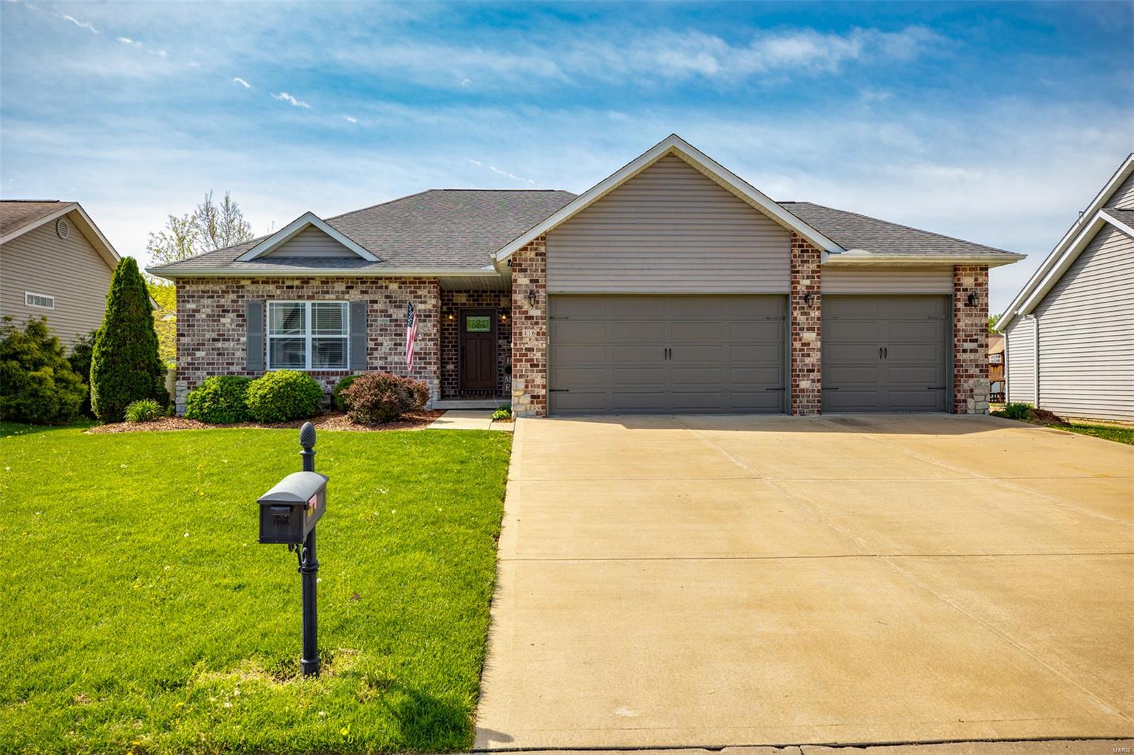 3 Bedroom, 1,522 sq. feet 416 Pheasant Court Worden, IL